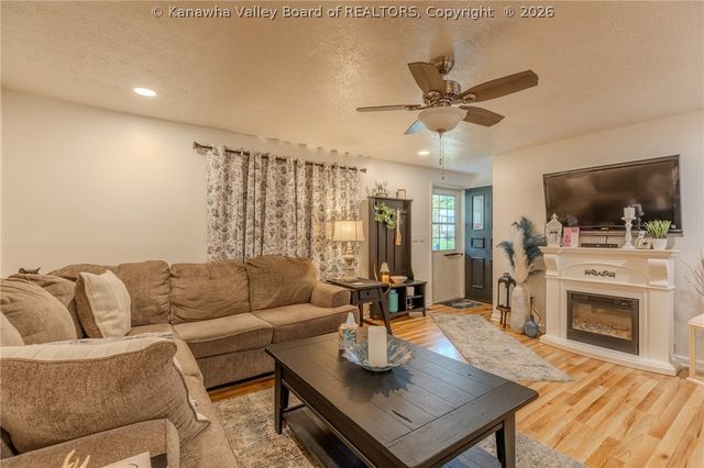 114 N Arthur Drive, Charleston, WV 25387