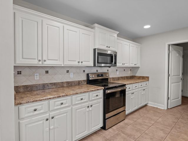 132 Whispering Hills Lane, Chesnee, SC 29323