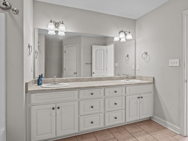 132 Whispering Hills Lane, Chesnee, SC 29323