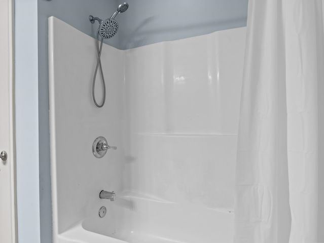 132 Whispering Hills Lane, Chesnee, SC 29323