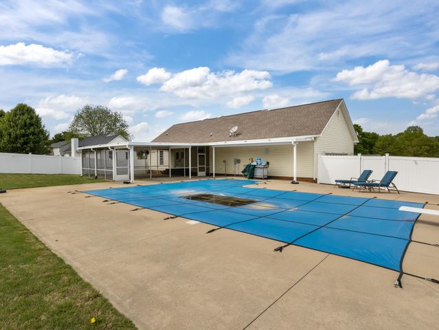 132 Whispering Hills Lane, Chesnee, SC 29323