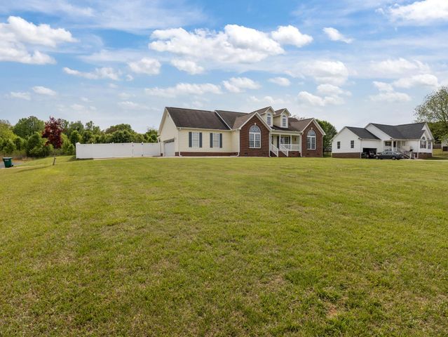 132 Whispering Hills Lane, Chesnee, SC 29323