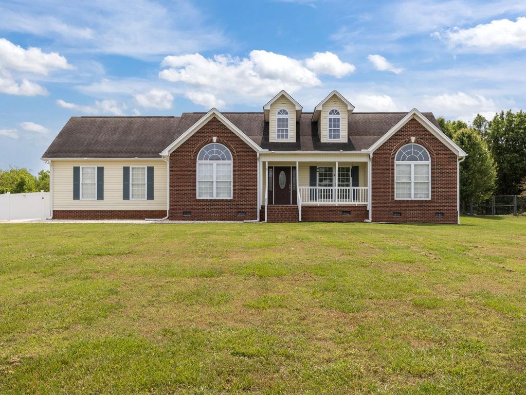 132 Whispering Hills Lane, Chesnee, SC 29323