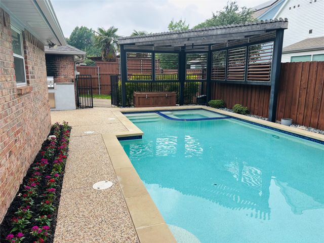 6455 Ridgemont Drive, Dallas, TX 75214