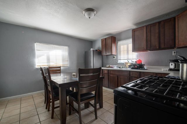 217 Rio Grande Ave, Modesto, CA 95351