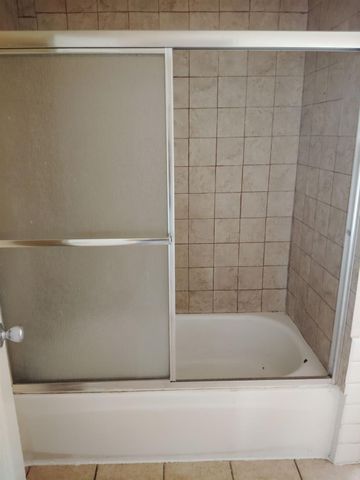 217 Rio Grande Ave, Modesto, CA 95351