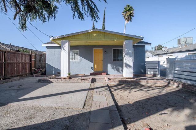217 Rio Grande Ave, Modesto, CA 95351