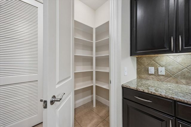 2120 Kipling Street 207, Houston, TX 77098