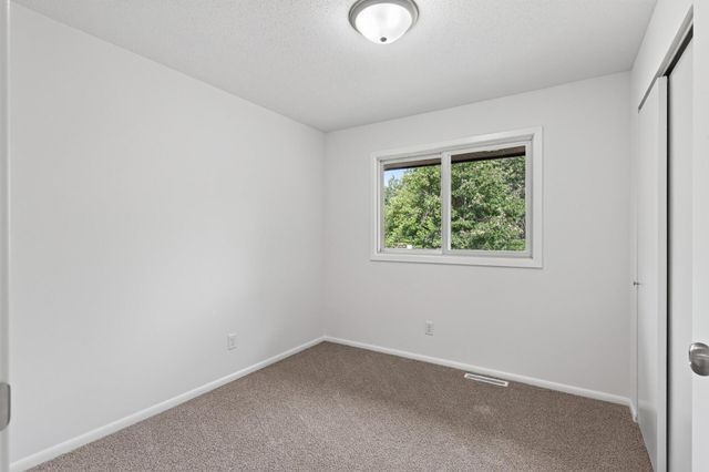 21135 Quinn Street NW, Oak Grove, MN 55011