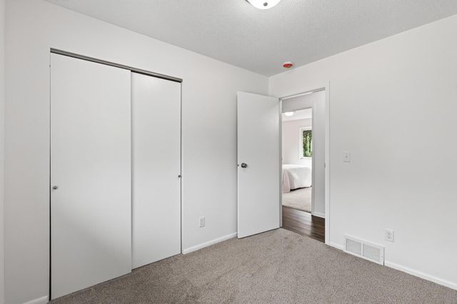 21135 Quinn Street NW, Oak Grove, MN 55011