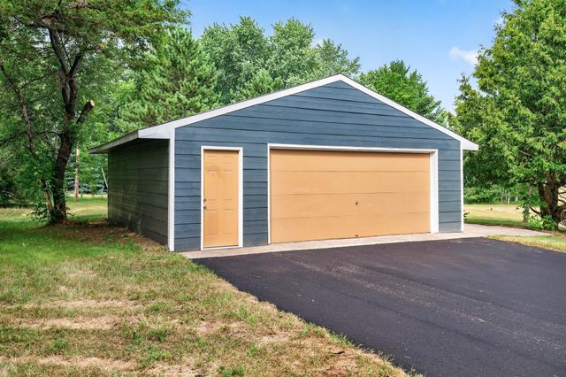 21135 Quinn Street NW, Oak Grove, MN 55011