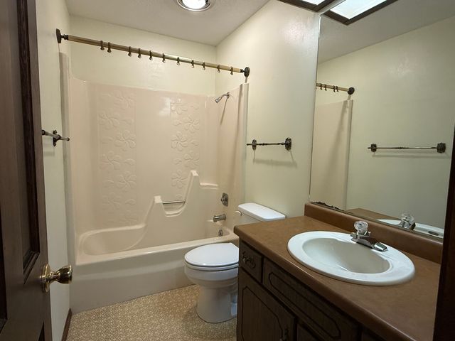 266 Brush Hill Road, Carbondale, IL 62901