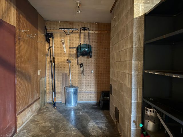 266 Brush Hill Road, Carbondale, IL 62901