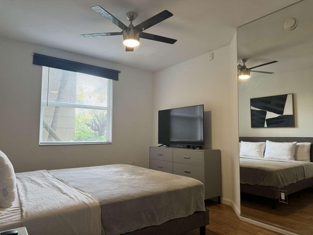 17125 N Bay Road 3102, Sunny Isles Beach, FL 33160