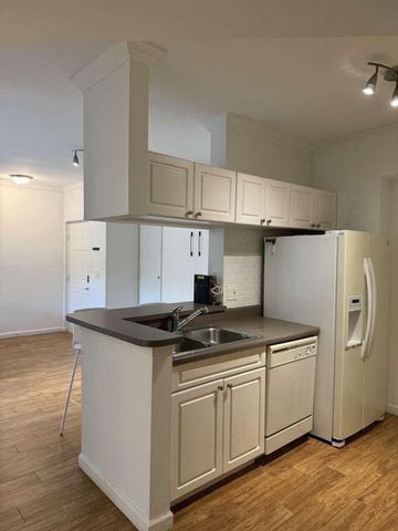 17125 N Bay Road 3102, Sunny Isles Beach, FL 33160