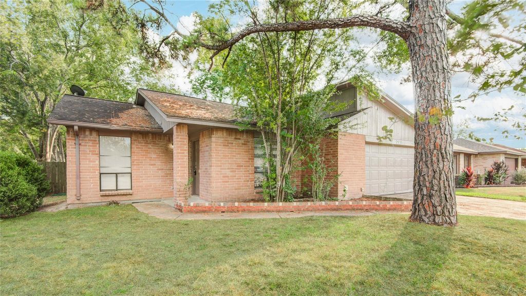 7911 Battleoak Drive, Houston, TX 77040