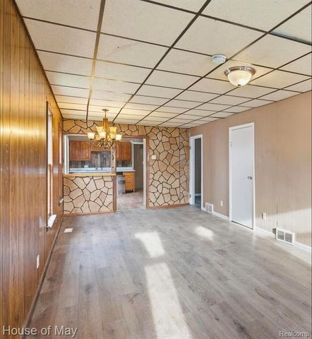 81 E Henry Street, River Rouge, MI 48218