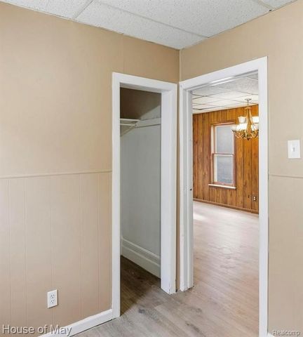 81 E Henry Street, River Rouge, MI 48218