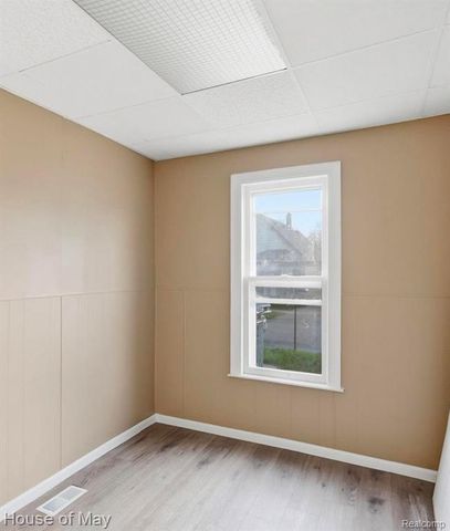 81 E Henry Street, River Rouge, MI 48218