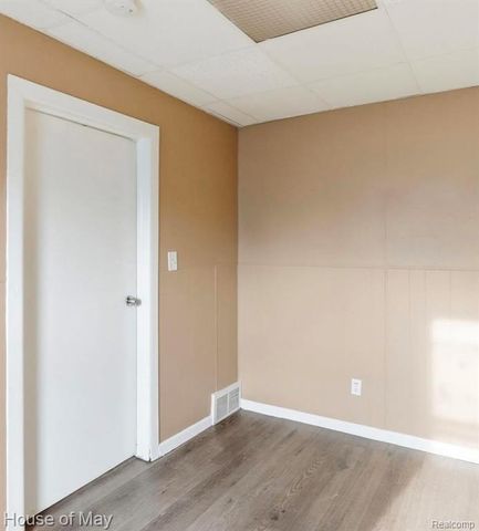 81 E Henry Street, River Rouge, MI 48218