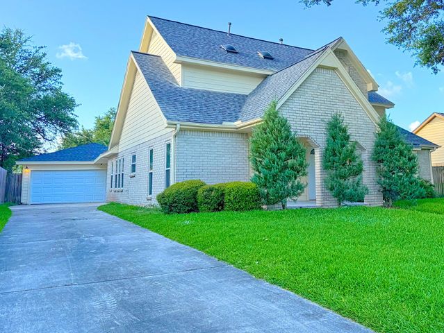 2210 Redcliff Drive, Missouri City, TX 77489
