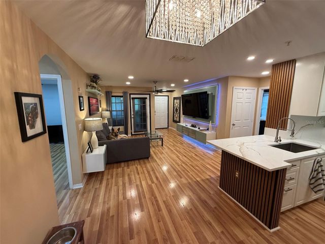 8809 MANOR LOOP 101, Lakewood Ranch, FL 34202