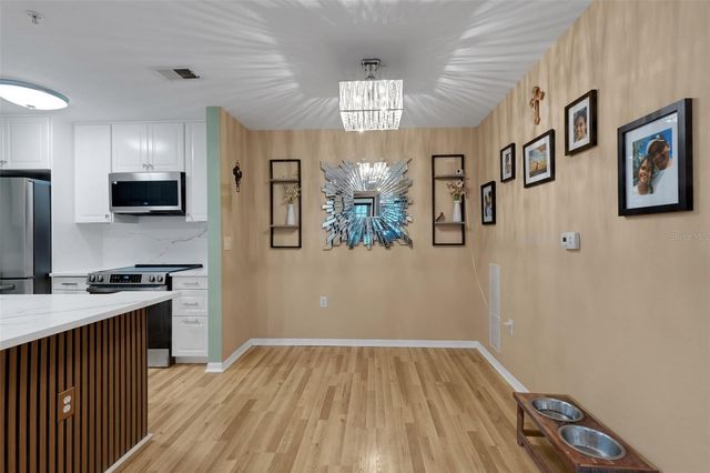 8809 MANOR LOOP 101, Lakewood Ranch, FL 34202