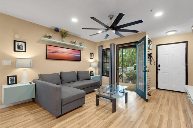 8809 MANOR LOOP 101, Lakewood Ranch, FL 34202