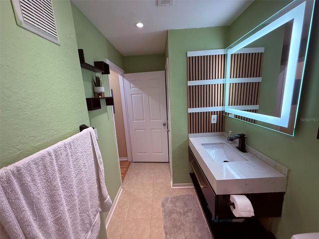 8809 MANOR LOOP 101, Lakewood Ranch, FL 34202