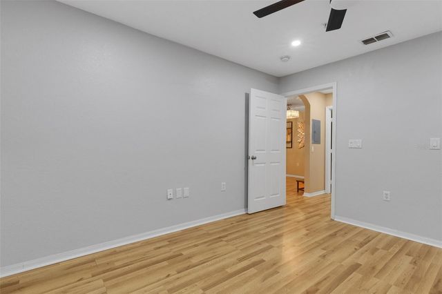 8809 MANOR LOOP 101, Lakewood Ranch, FL 34202