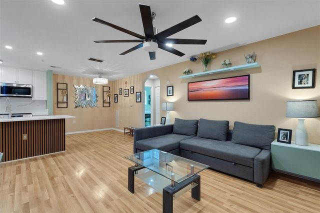 8809 MANOR LOOP 101, Lakewood Ranch, FL 34202