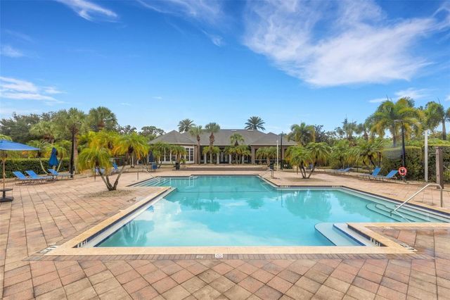 8809 MANOR LOOP 101, Lakewood Ranch, FL 34202