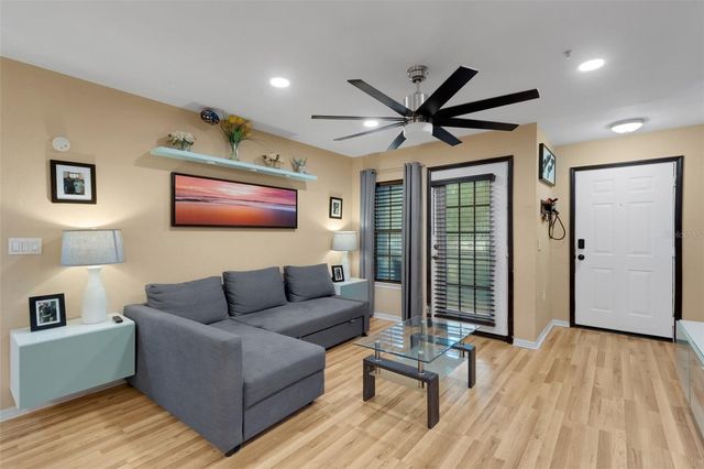 8809 MANOR LOOP 101, Lakewood Ranch, FL 34202