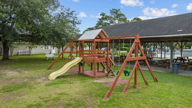 6681 Wisteria Dr., Myrtle Beach, SC 29588