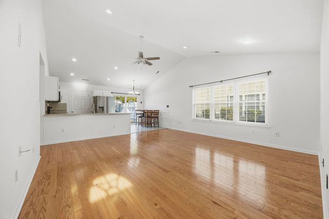 6681 Wisteria Dr., Myrtle Beach, SC 29588