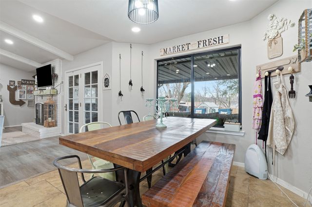 1105 Charles Street, Weatherford, TX 76086