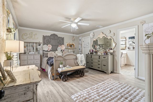 1105 Charles Street, Weatherford, TX 76086