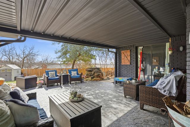 1105 Charles Street, Weatherford, TX 76086