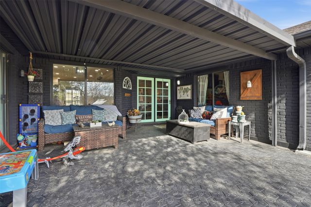 1105 Charles Street, Weatherford, TX 76086