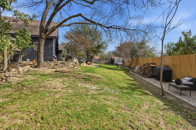 1105 Charles Street, Weatherford, TX 76086