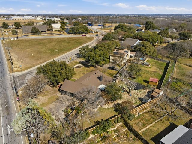 1105 Charles Street, Weatherford, TX 76086