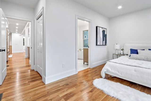 123 Mount Vernon Street 1, Newton, MA 02465