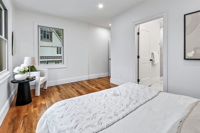 123 Mount Vernon Street 1, Newton, MA 02465