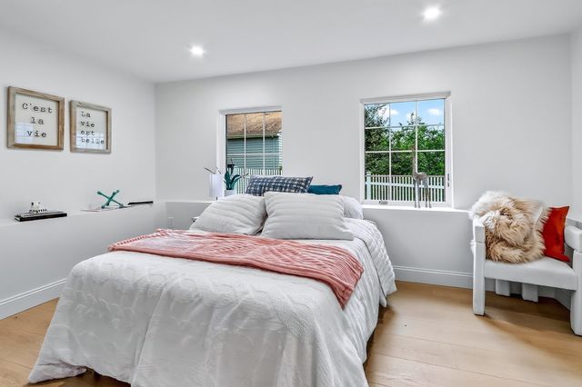 123 Mount Vernon Street 1, Newton, MA 02465
