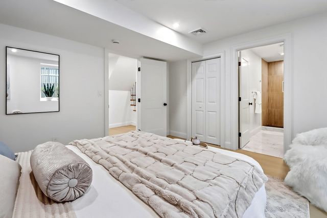 123 Mount Vernon Street 1, Newton, MA 02465