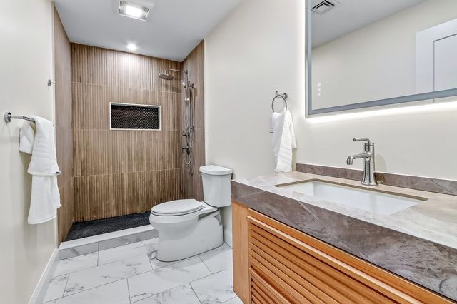 123 Mount Vernon Street 1, Newton, MA 02465
