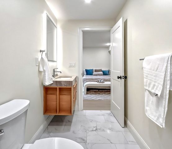 123 Mount Vernon Street 1, Newton, MA 02465