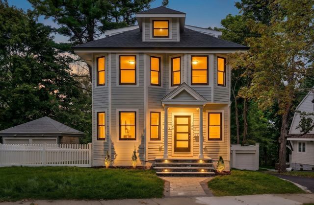 123 Mount Vernon Street 1, Newton, MA 02465