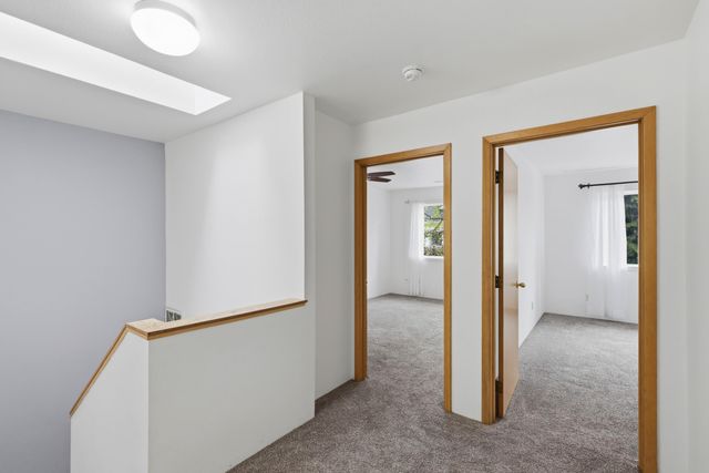 467 Tulipan Way, Talent, OR 97540