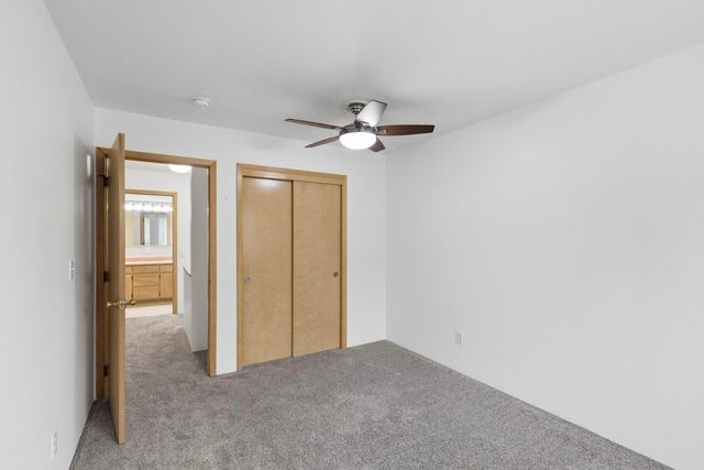 467 Tulipan Way, Talent, OR 97540